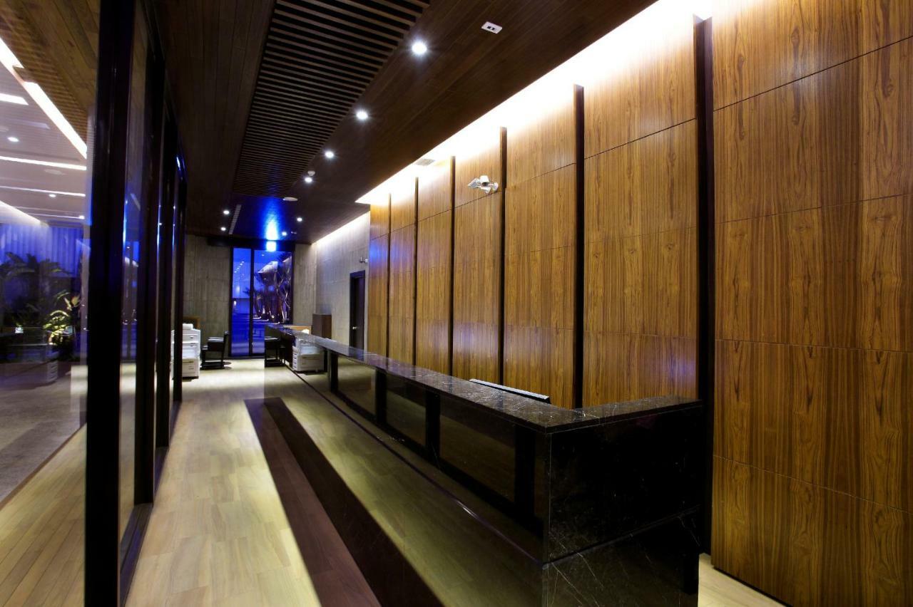 H Villa Inn Tainan Dış mekan fotoğraf