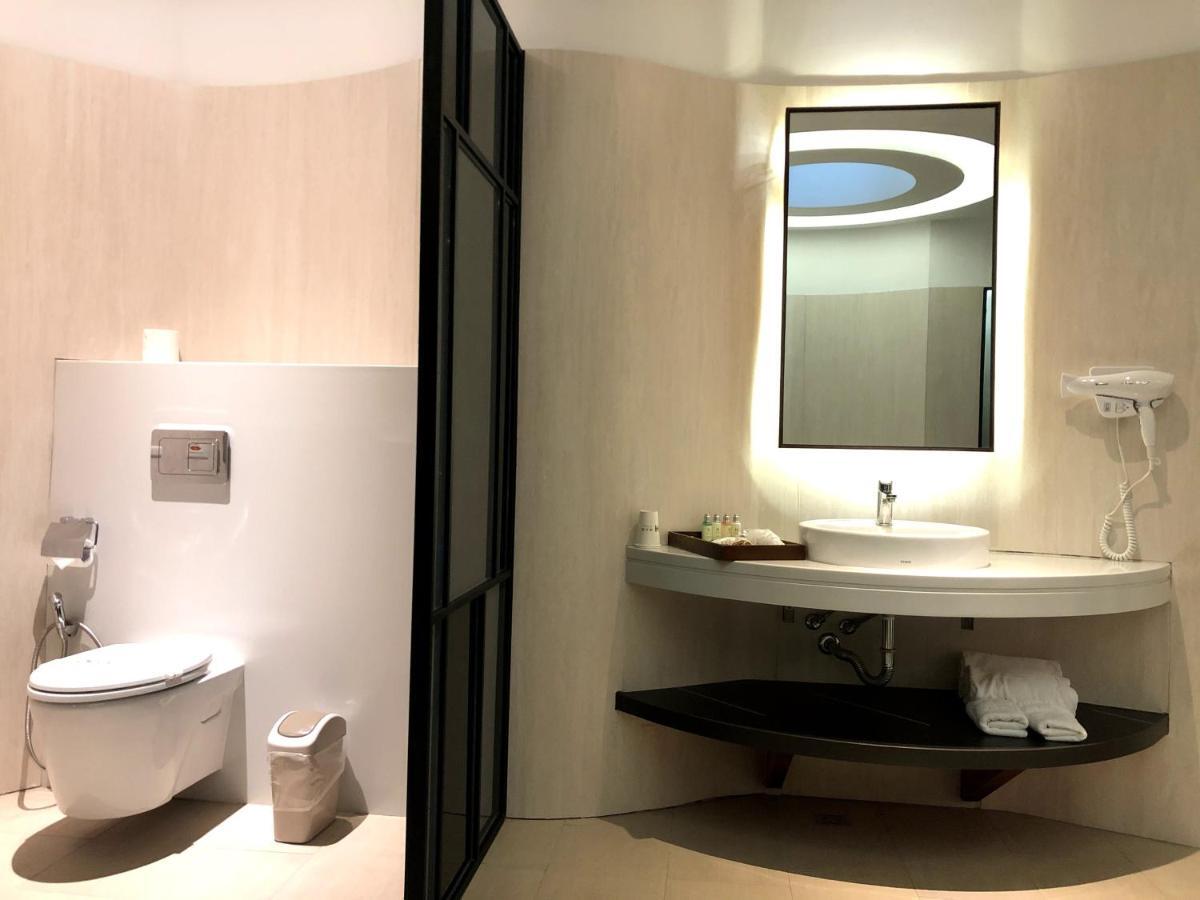 H Villa Inn Tainan Dış mekan fotoğraf