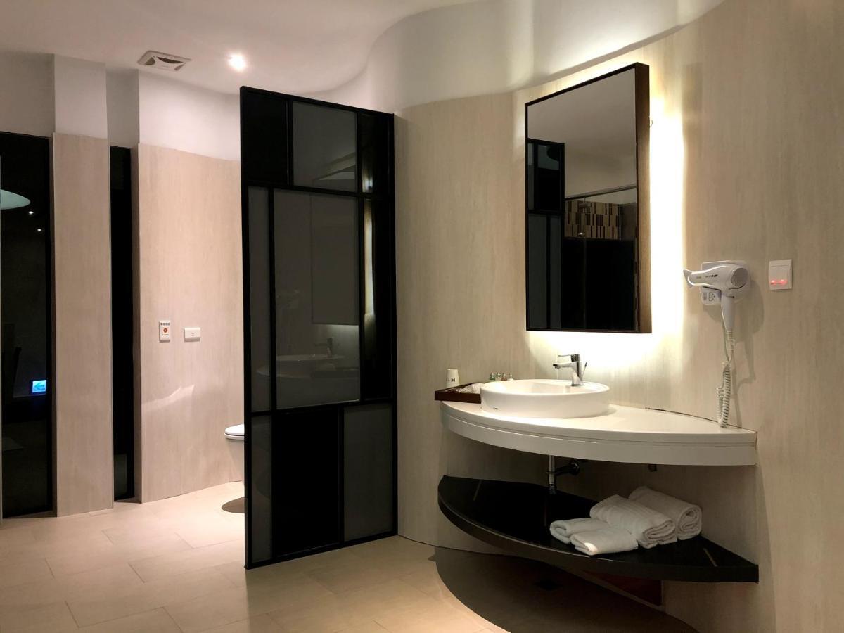 H Villa Inn Tainan Dış mekan fotoğraf