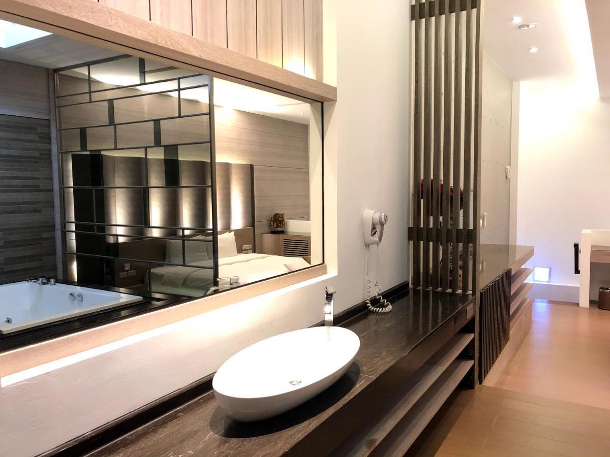 H Villa Inn Tainan Dış mekan fotoğraf