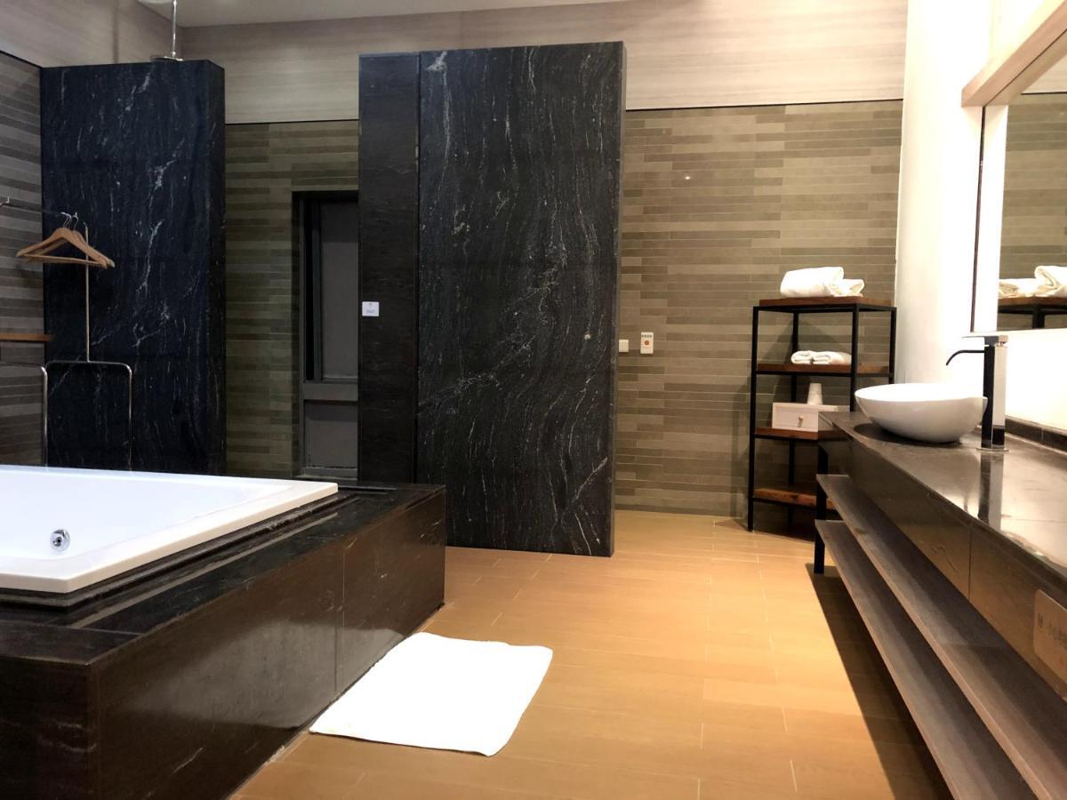 H Villa Inn Tainan Dış mekan fotoğraf
